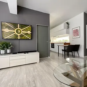 https://luxury-low-cost-apartment-in-the-heart-of-santa-cruz-de.in-canary-islands.com